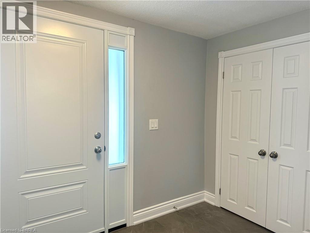 Photo 15 of 139 Terrace Hill Street, Brantford ON