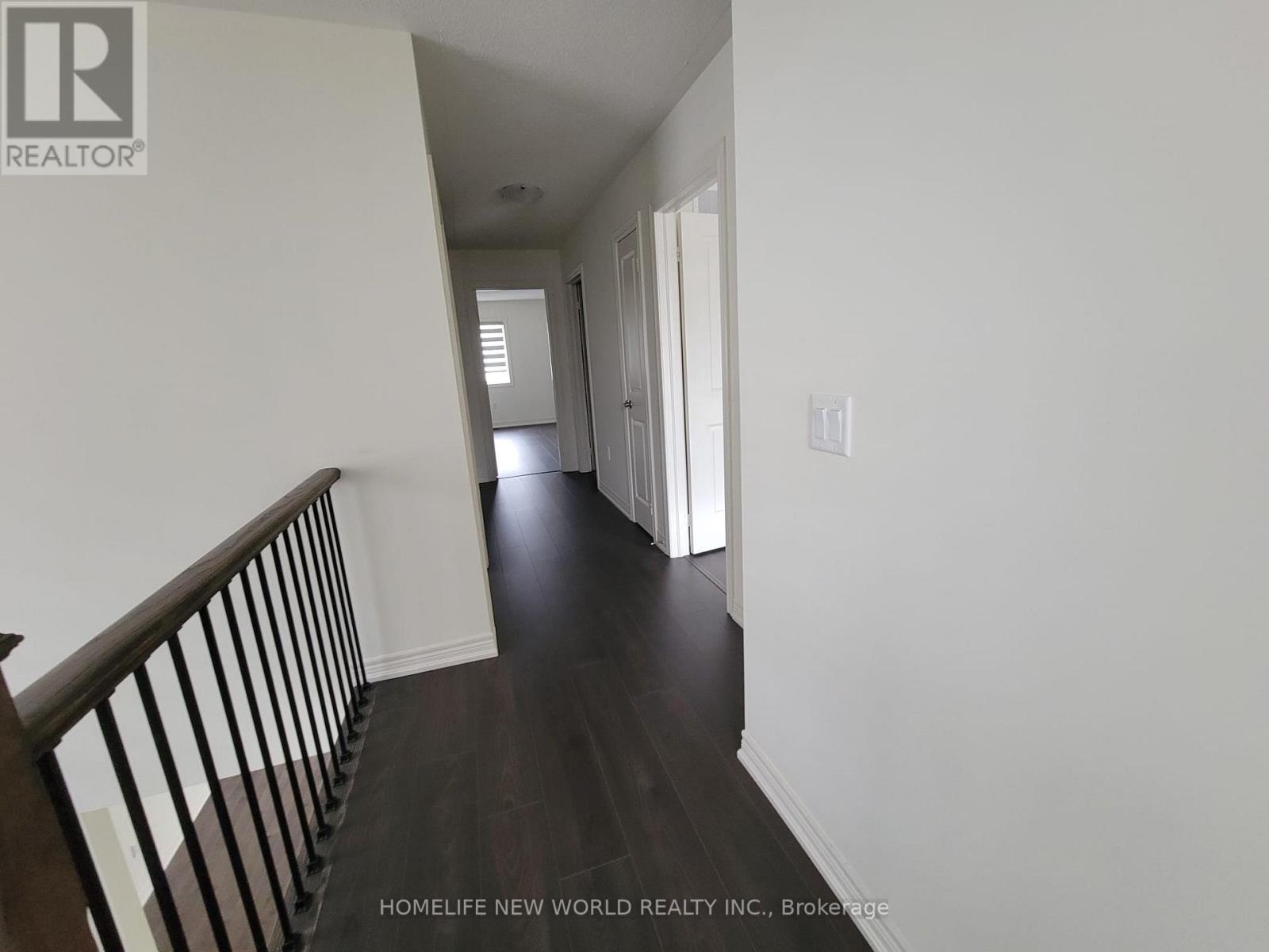 Photo 11 of 49 Willow Street, Markham ON