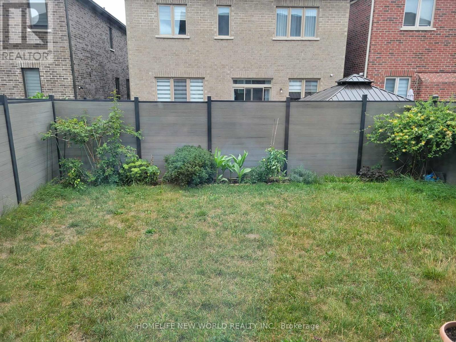 Photo 13 of 49 Willow Street, Markham ON