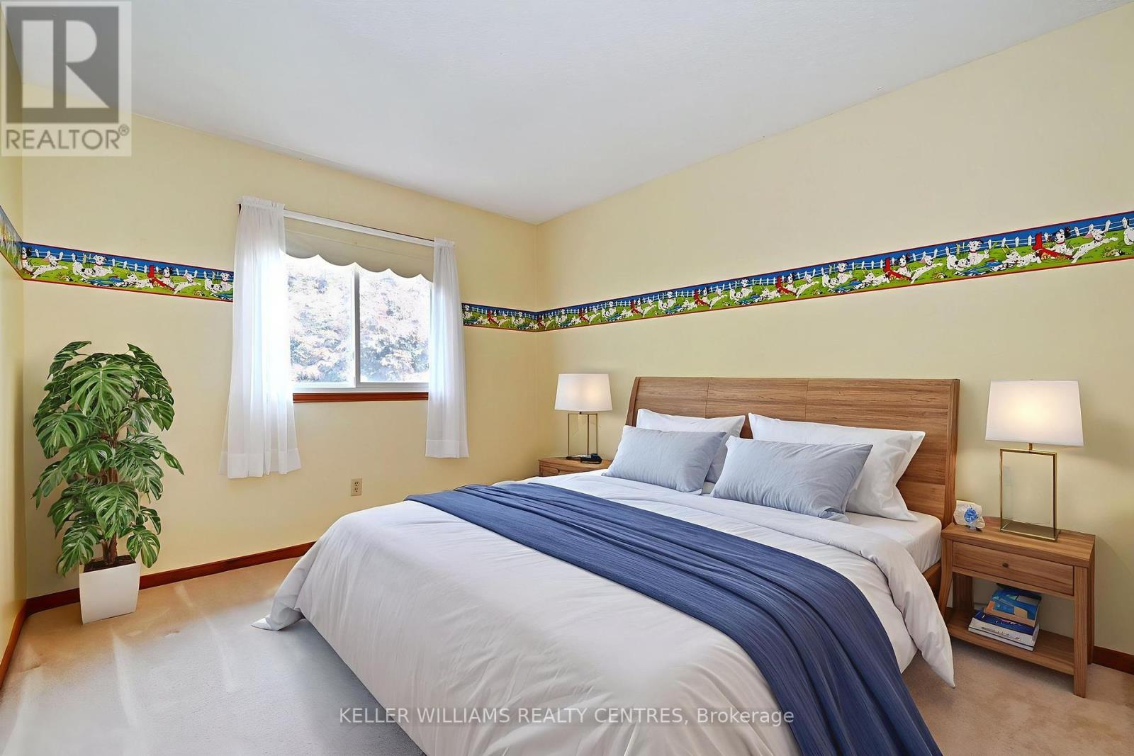 Photo 48 of 16 Lanewood Drive, Aurora ON