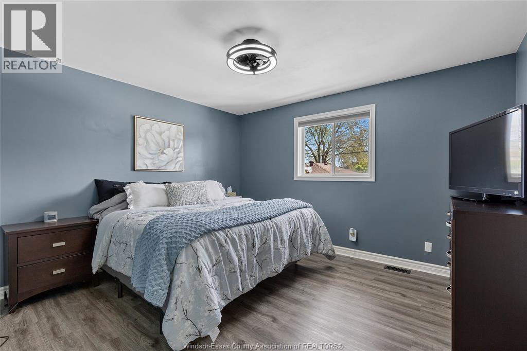 Photo 28 of 148 Riverview, Lasalle ON