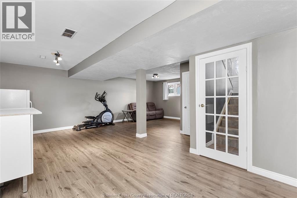 Photo 30 of 148 Riverview, Lasalle ON