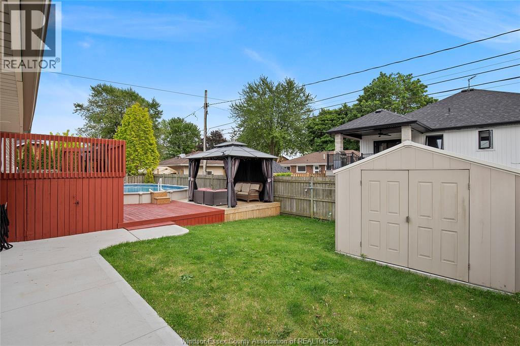 Photo 13 of 148 Riverview, Lasalle ON
