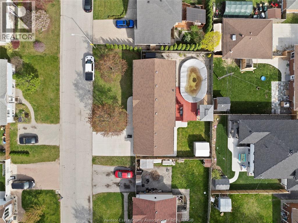 Photo 14 of 148 Riverview, Lasalle ON