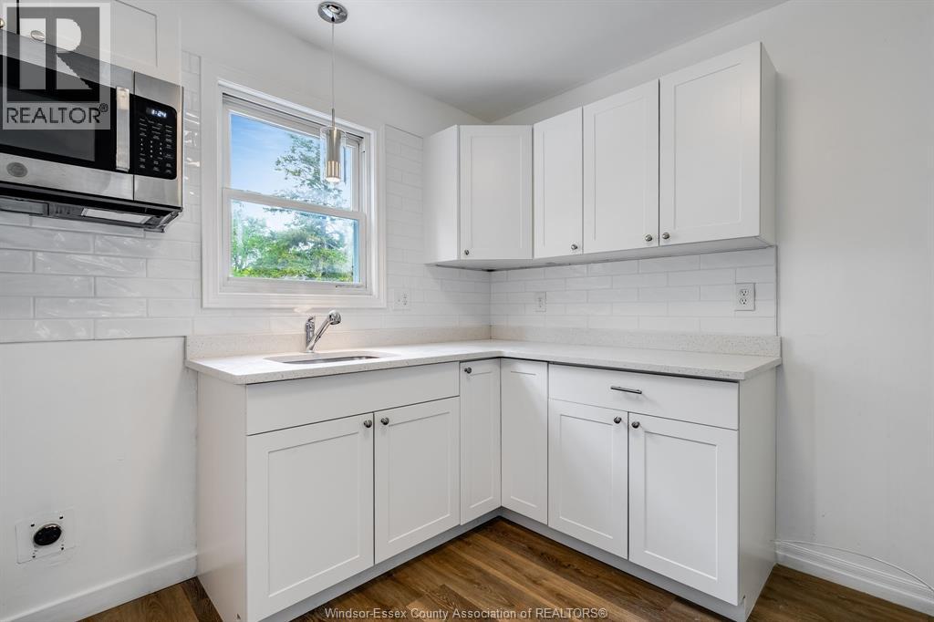 Photo 18 of 9388 Ryerson, Windsor ON