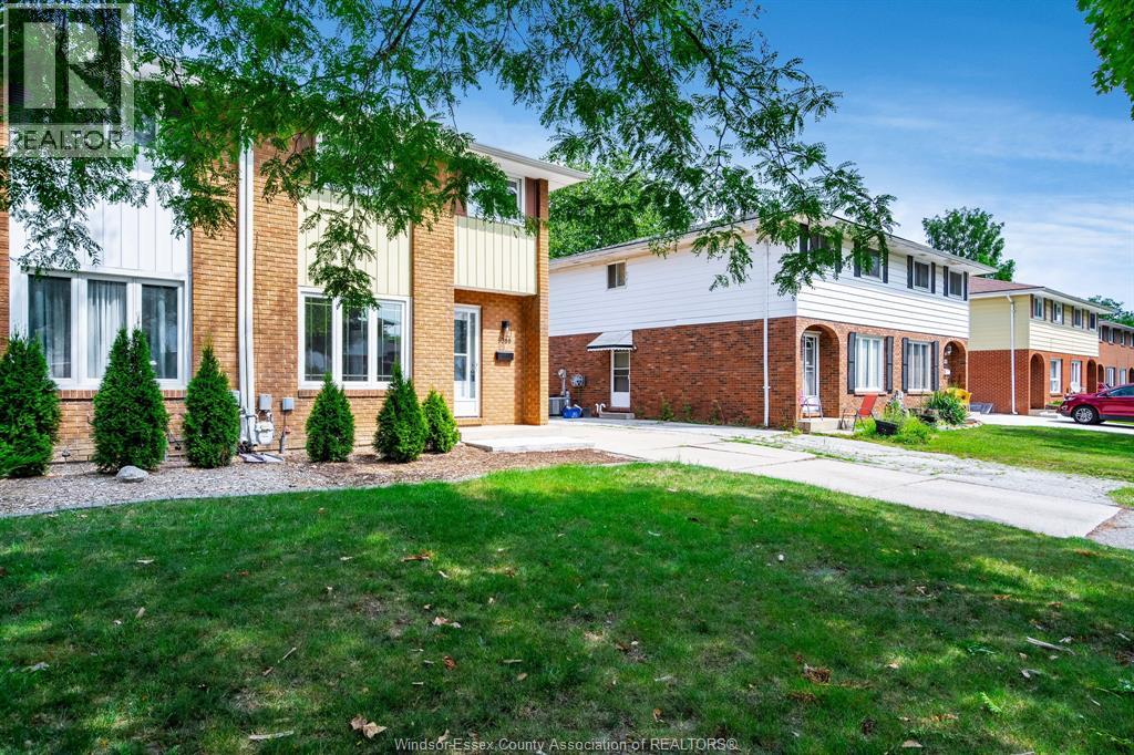 Photo 32 of 9388 Ryerson, Windsor ON