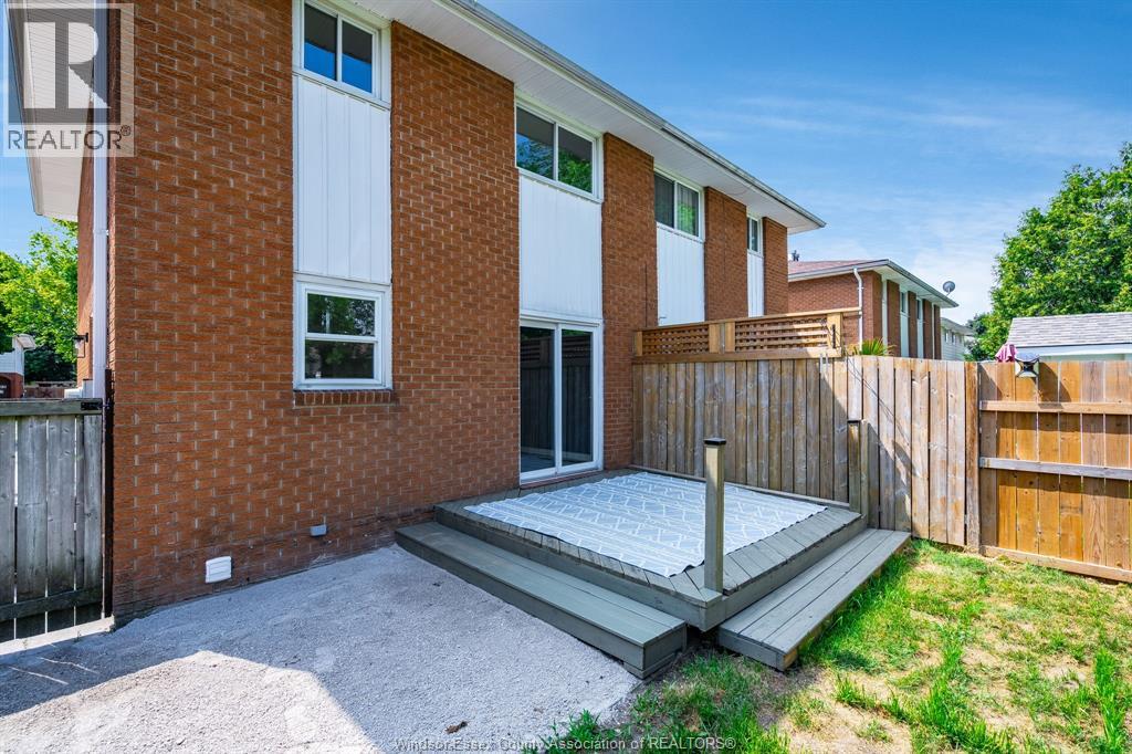 Photo 22 of 9388 Ryerson, Windsor ON