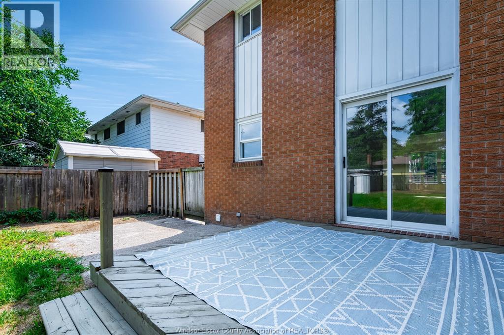 Photo 14 of 9388 Ryerson, Windsor ON