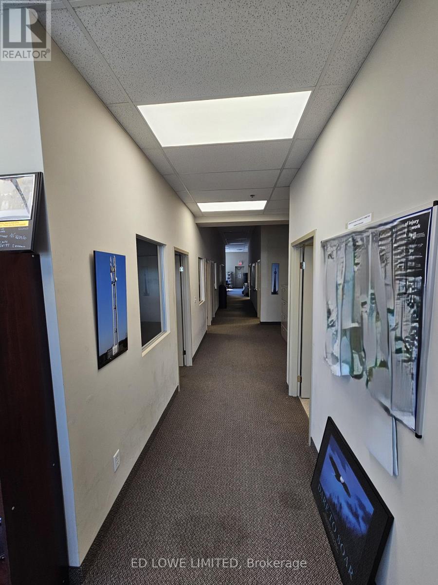 Photo 4 of 10 102 Commerce Park Drive, Barrie ON