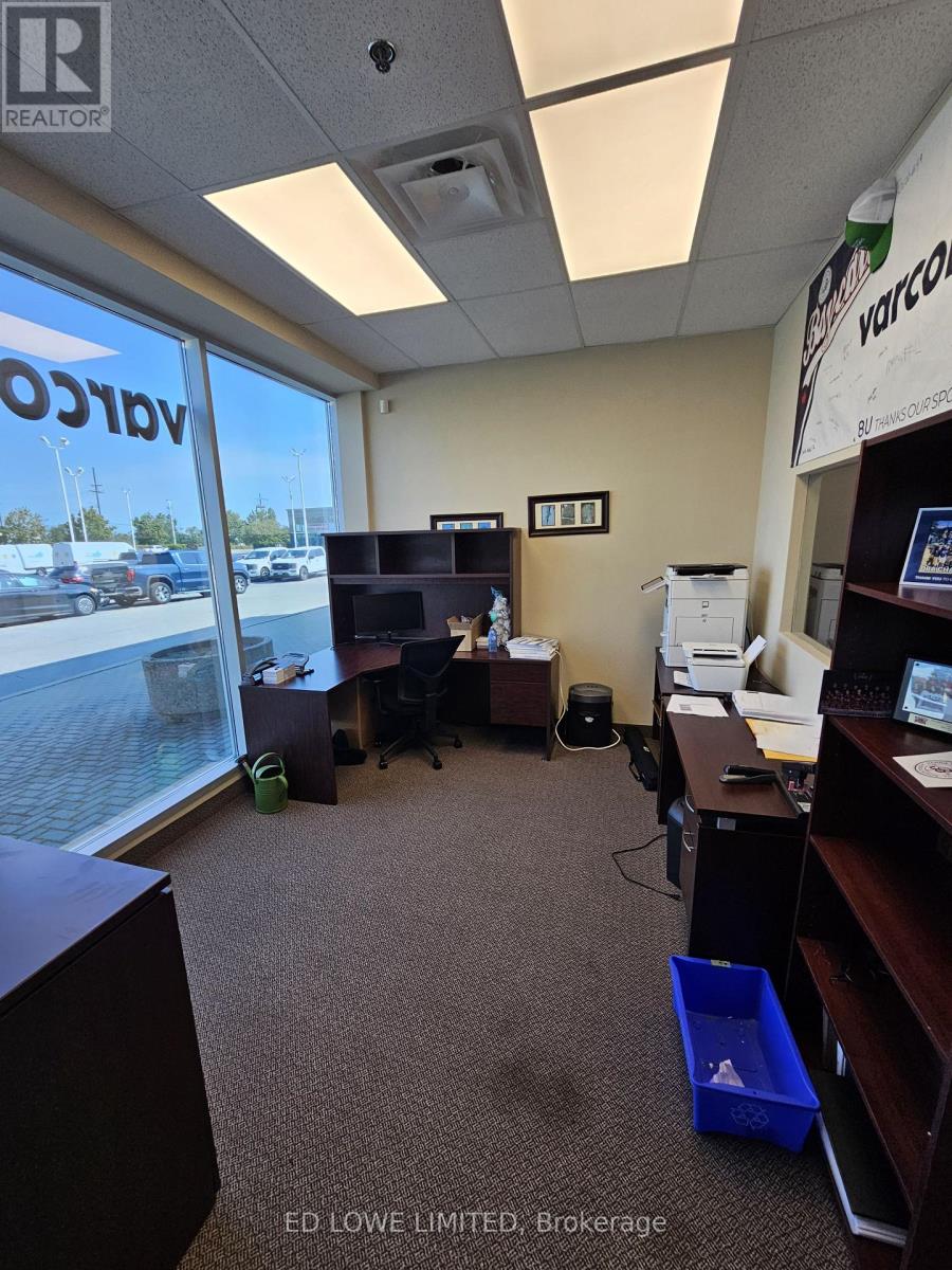 Photo 5 of 10 102 Commerce Park Drive, Barrie ON