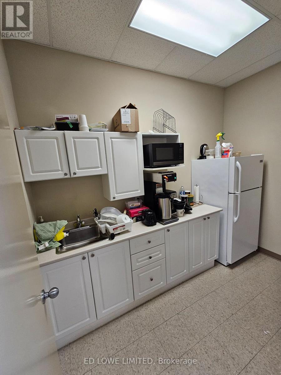 Photo 6 of 10 102 Commerce Park Drive, Barrie ON