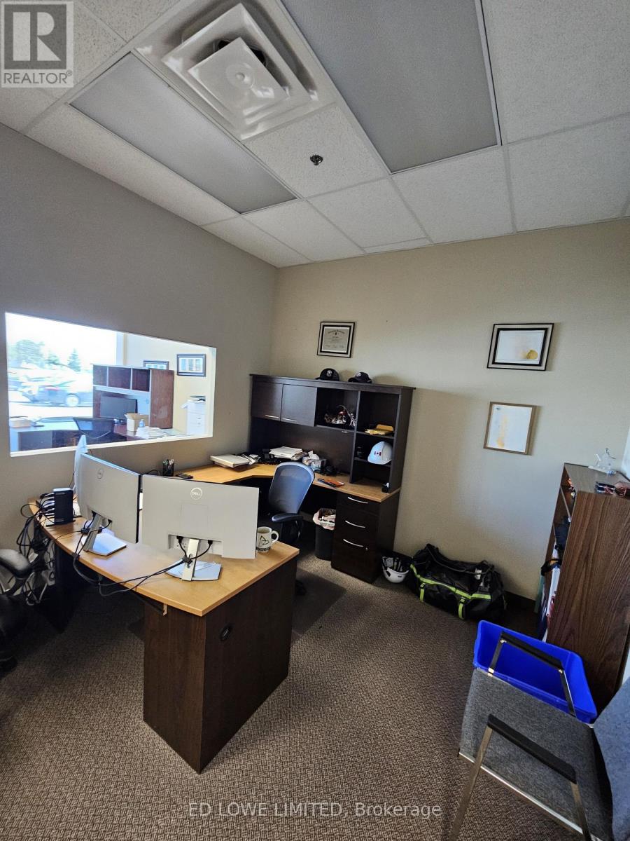 Photo 7 of 10 102 Commerce Park Drive, Barrie ON