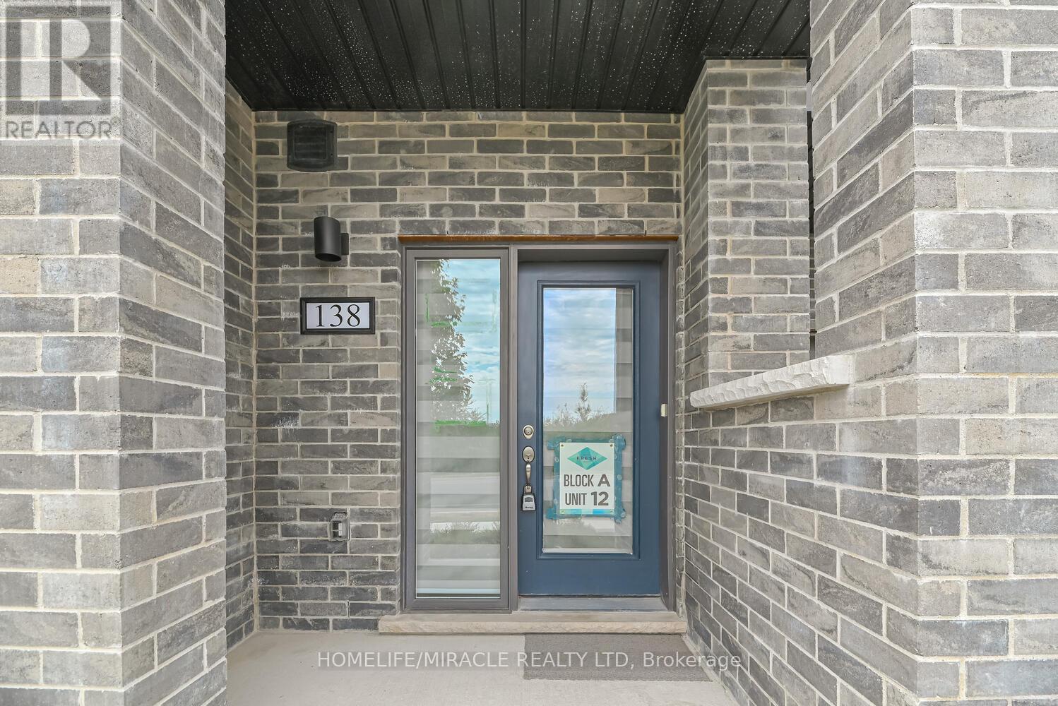 Photo 19 of 138 Elgin Street, Orillia ON