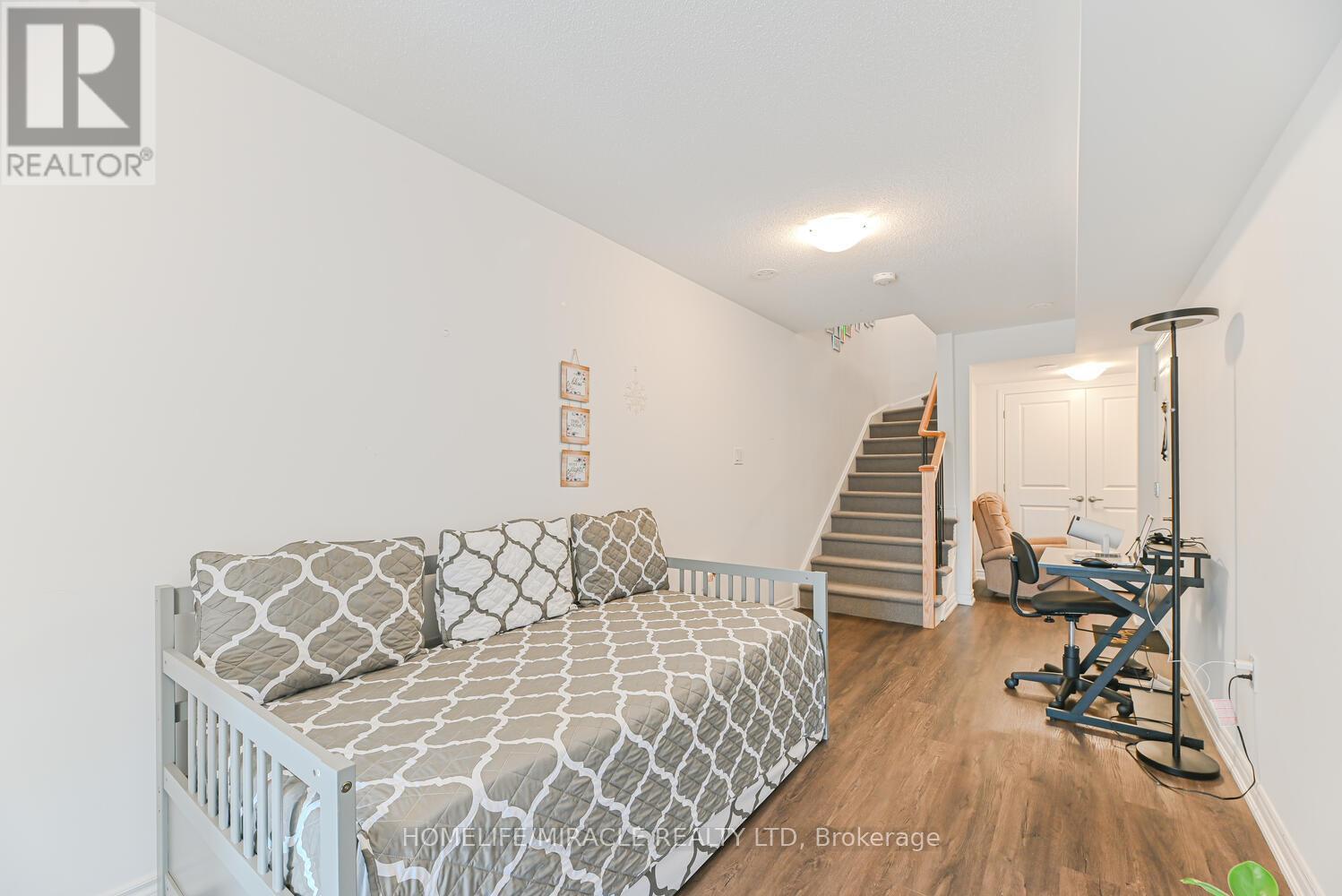 Photo 20 of 138 Elgin Street, Orillia ON