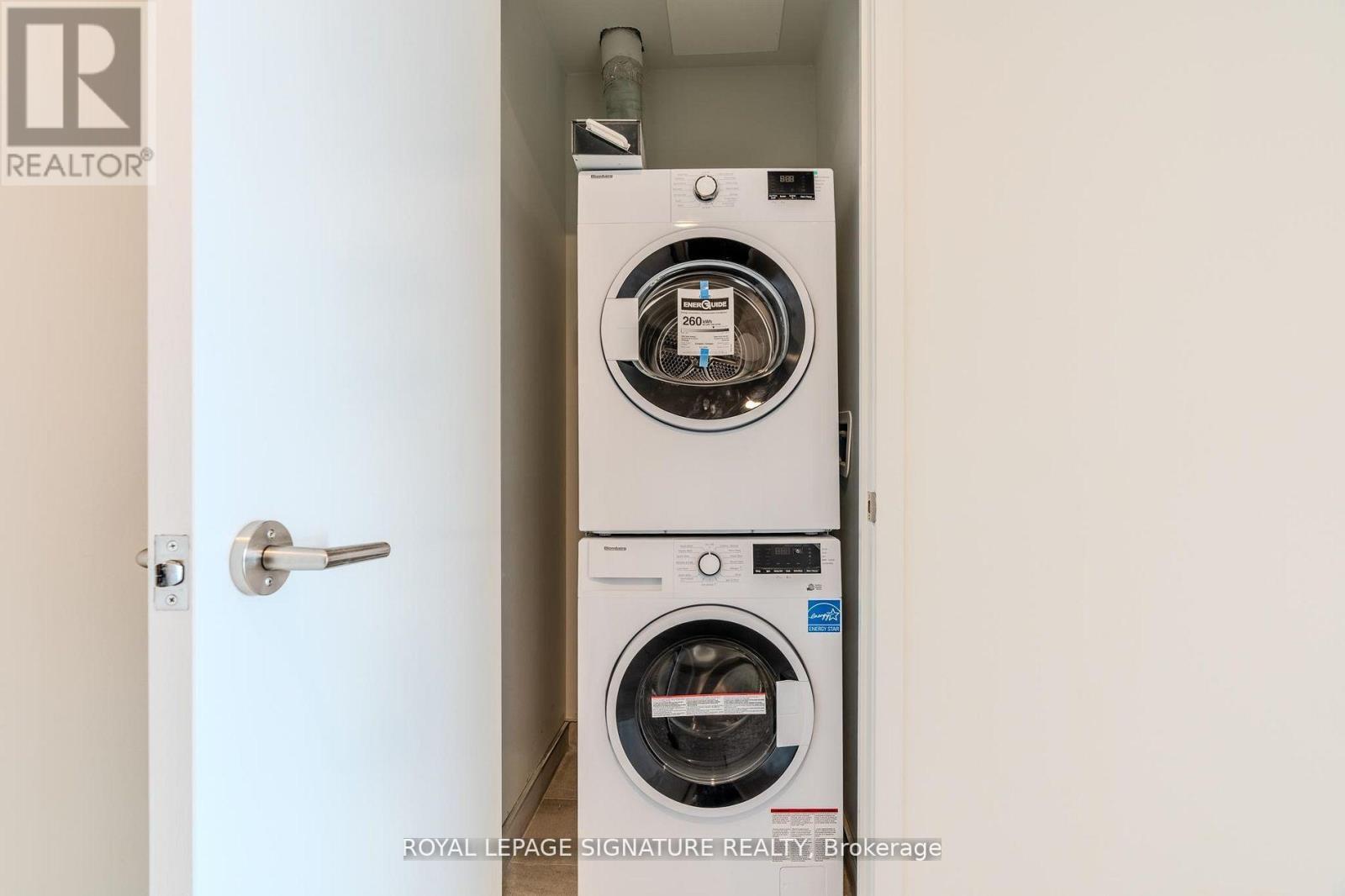 Photo 18 of 801 39 Mary St Street, Barrie ON