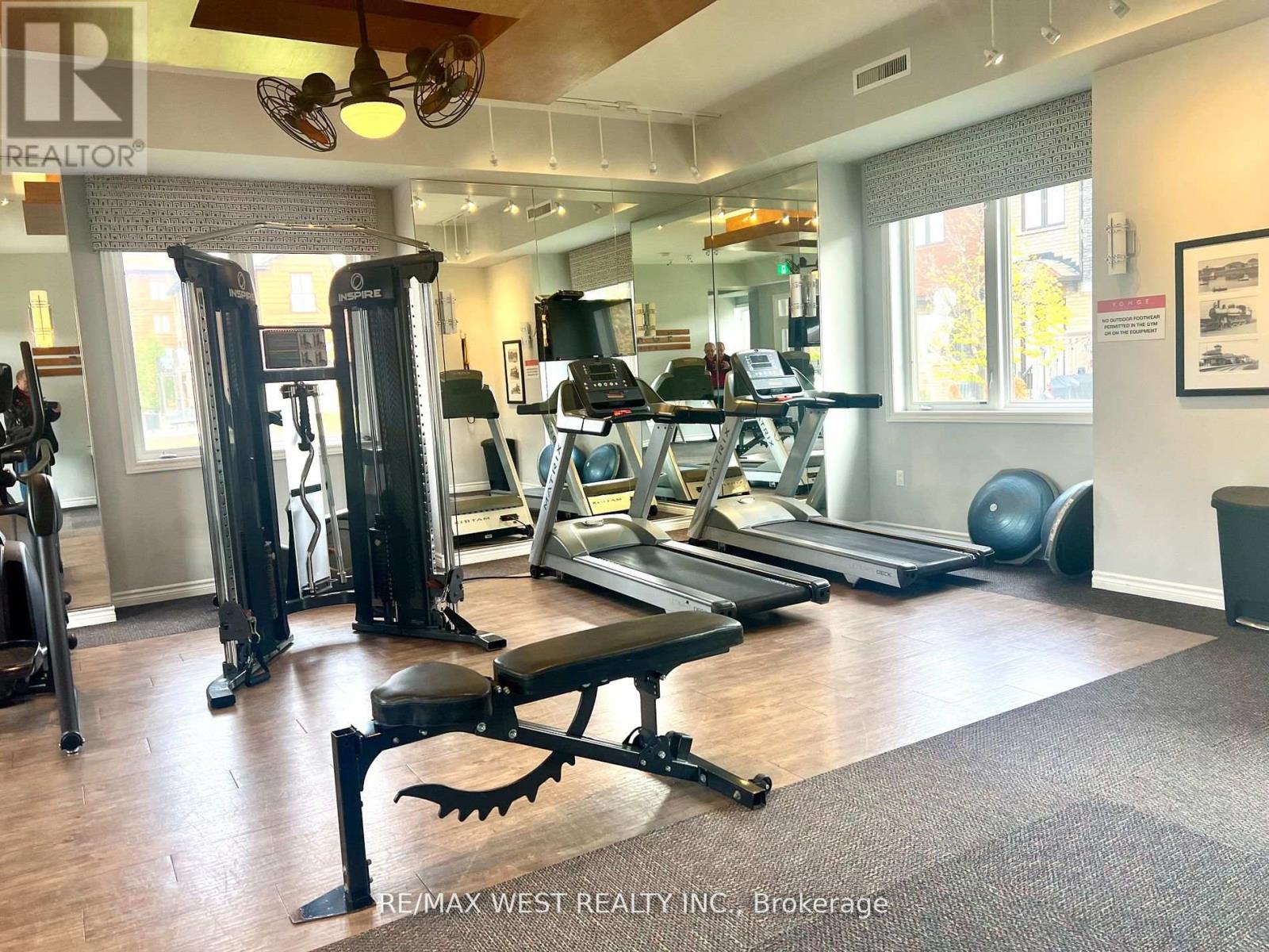 Photo 16 of 402 720 Yonge Street, Barrie ON