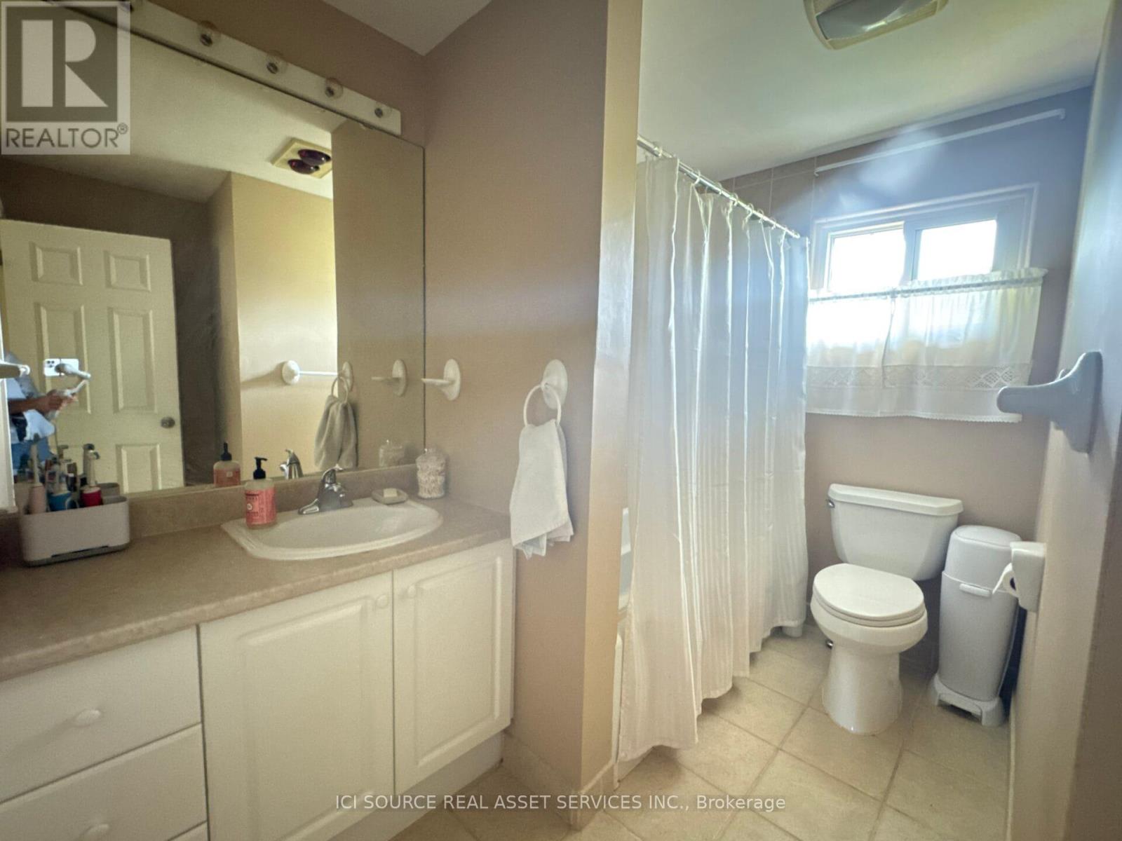 Photo 19 of 710 Sherbourne Road, Ottawa ON