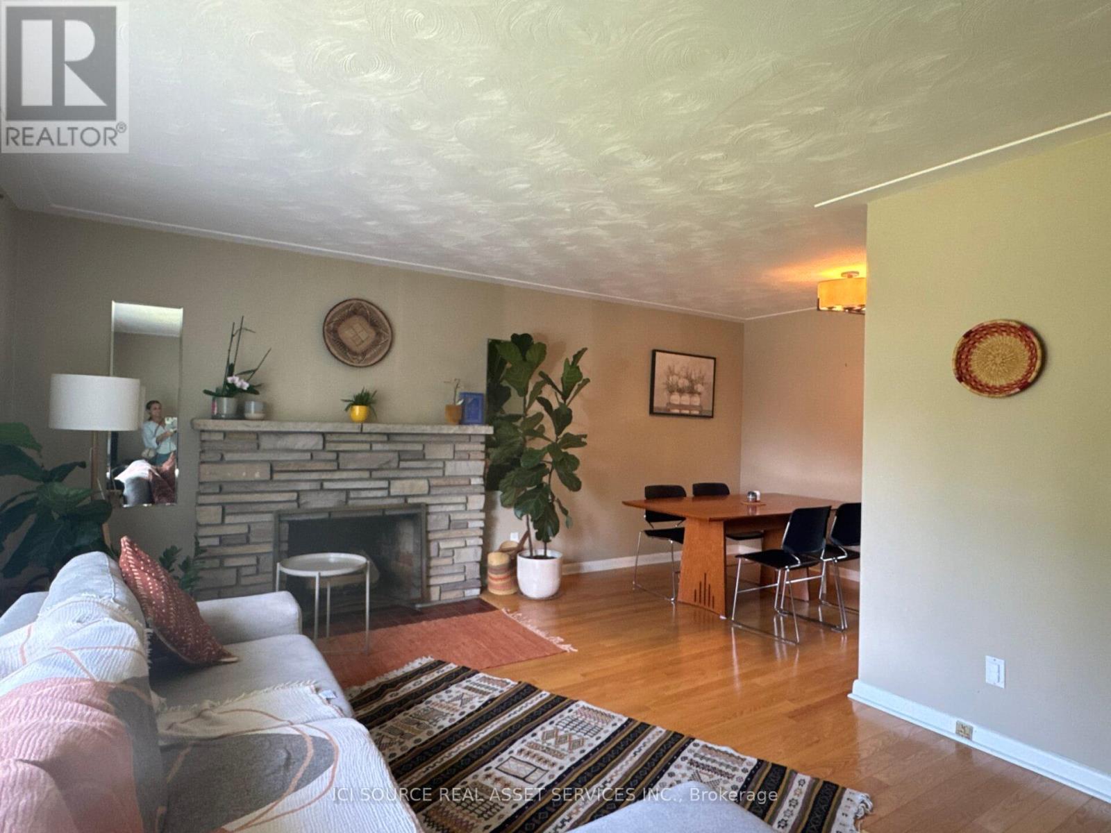Photo 5 of 710 Sherbourne Road, Ottawa ON