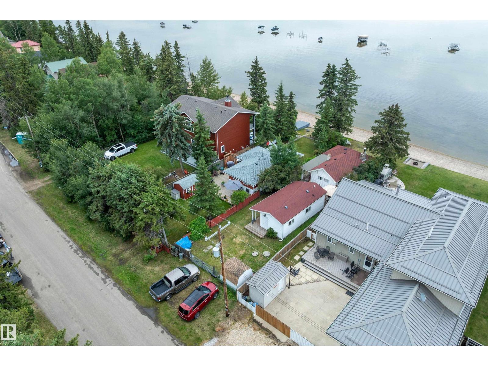 Photo 16 of 419 1st Av, Rural Wetaskiwin County AB