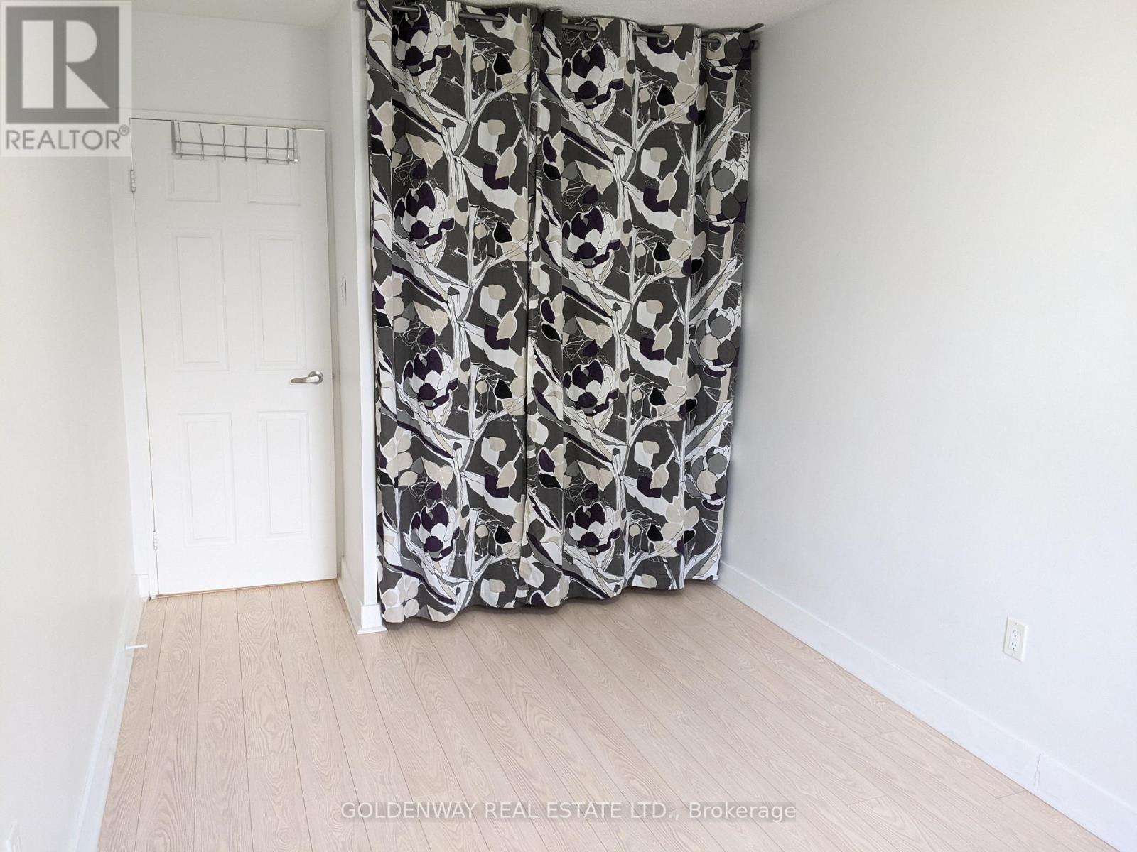 Photo 9 of 402 177 Linus Road, Toronto ON
