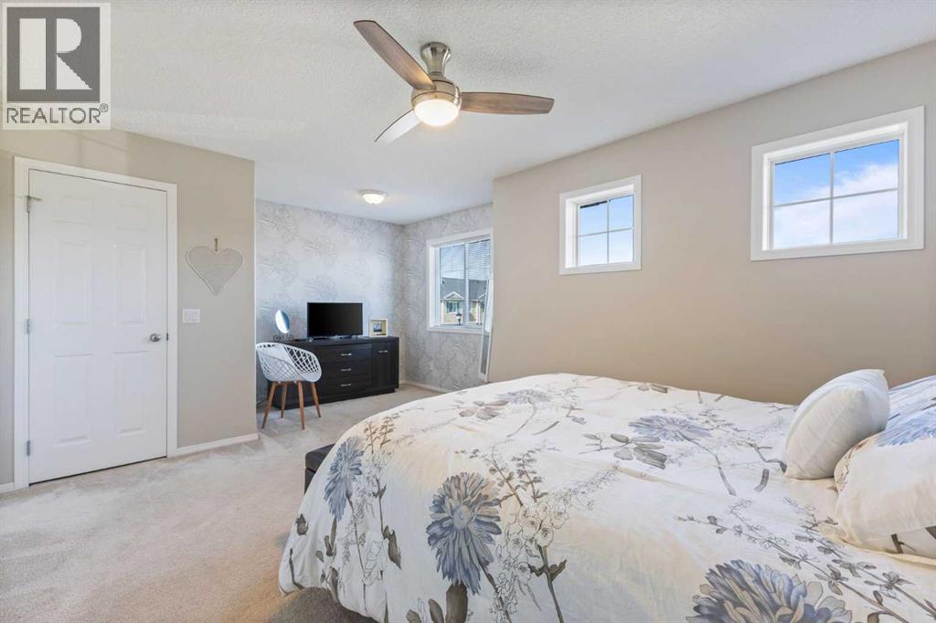 Single Family House for Sale in  Royal Birch Mount NW Royal Oak Calgary 