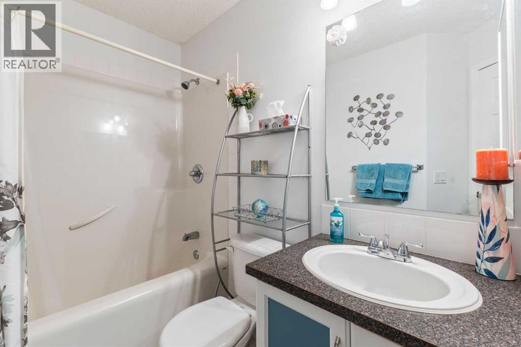 Single Family House for Sale in  Royal Birch Mount NW Royal Oak Calgary 
