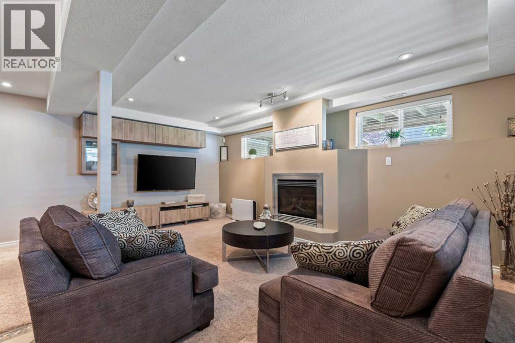 Single Family House for Sale in  Royal Birch Mount NW Royal Oak Calgary 