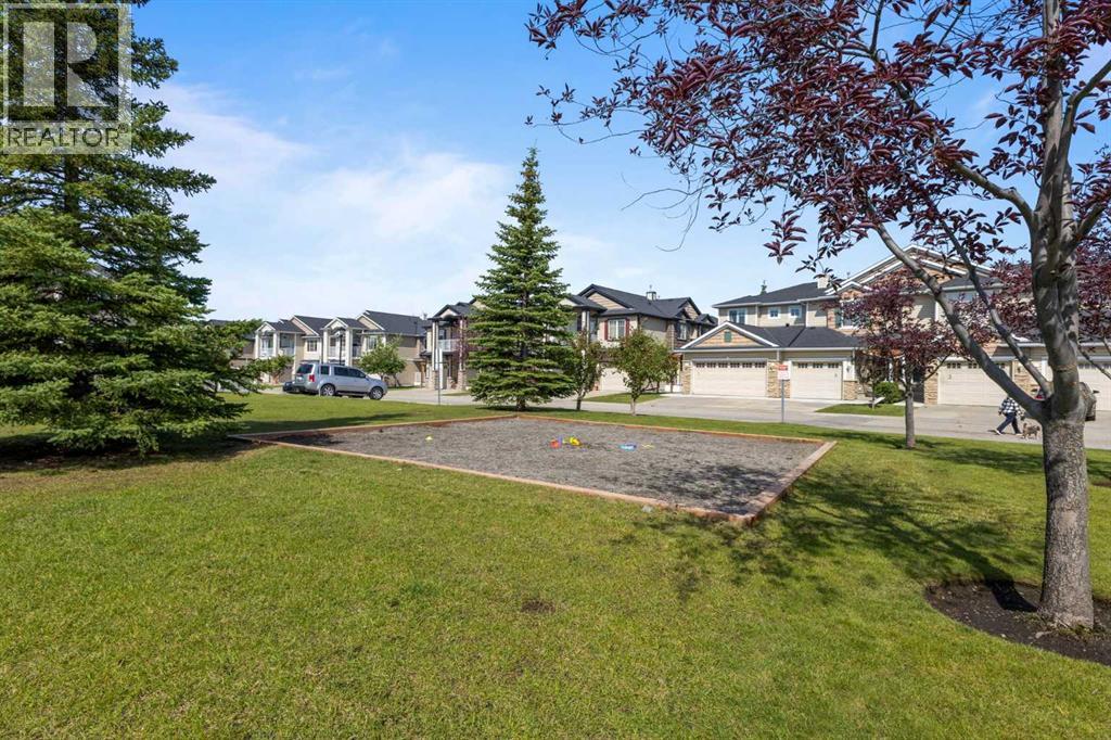 Single Family House for Sale in  Royal Birch Mount NW Royal Oak Calgary 