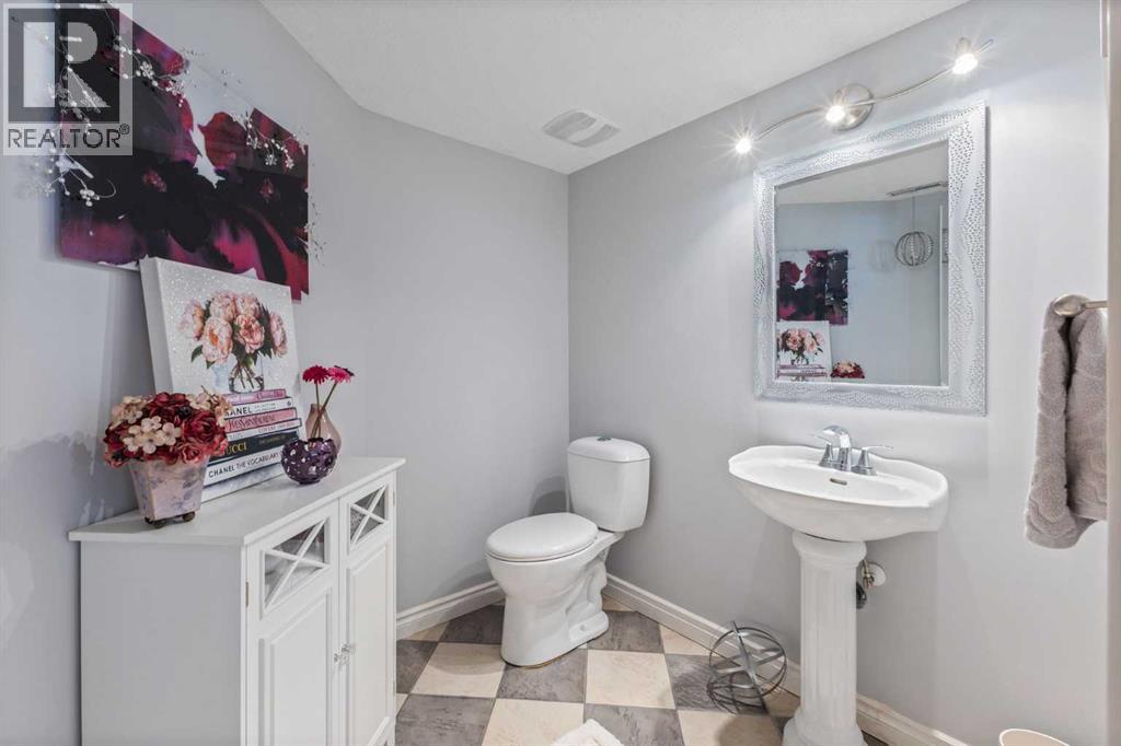 Single Family House for Sale in  Royal Birch Mount NW Royal Oak Calgary 