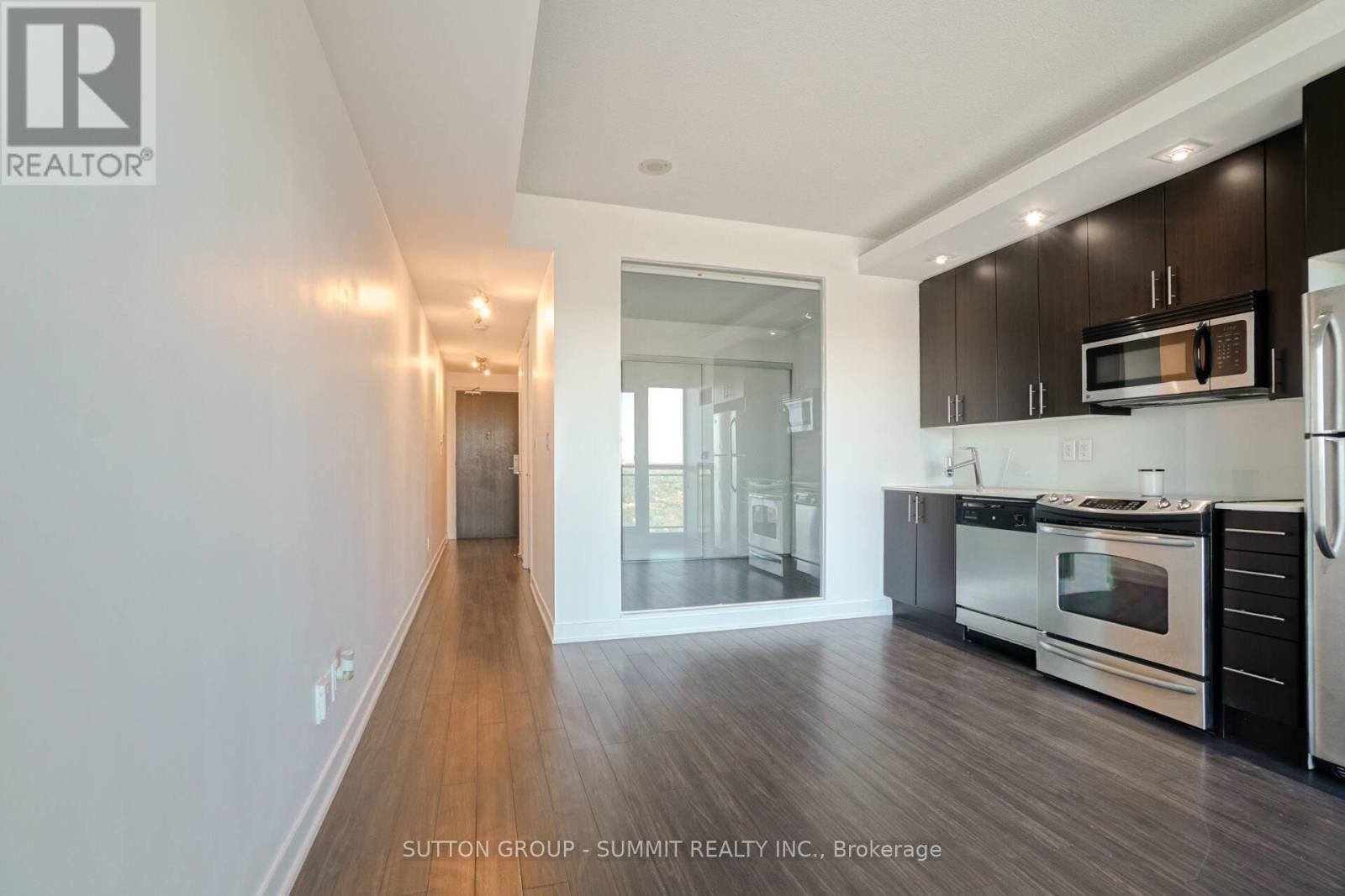 Photo 11 of 2822 165 Legion Road N, Toronto ON
