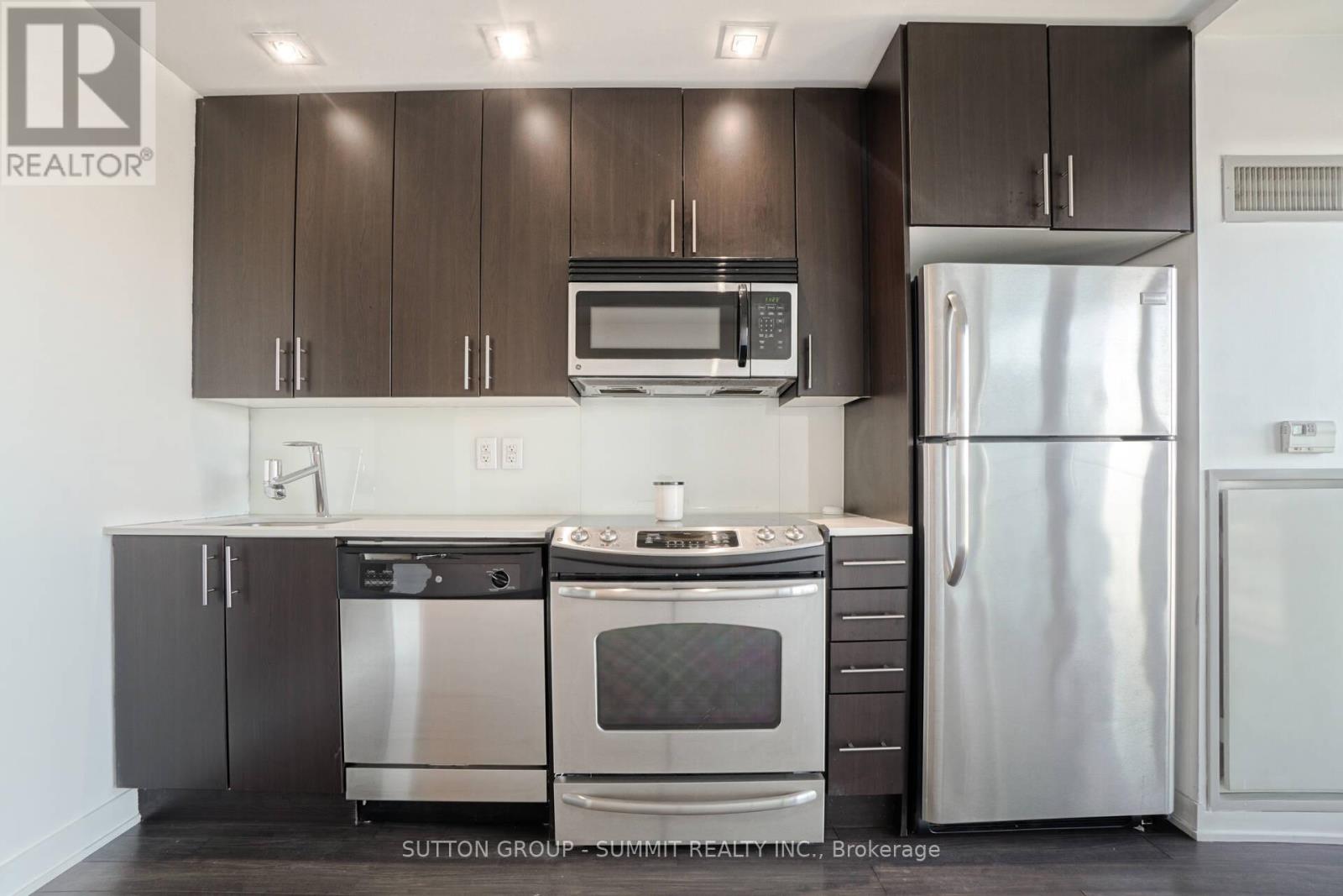 Photo 13 of 2822 165 Legion Road N, Toronto ON
