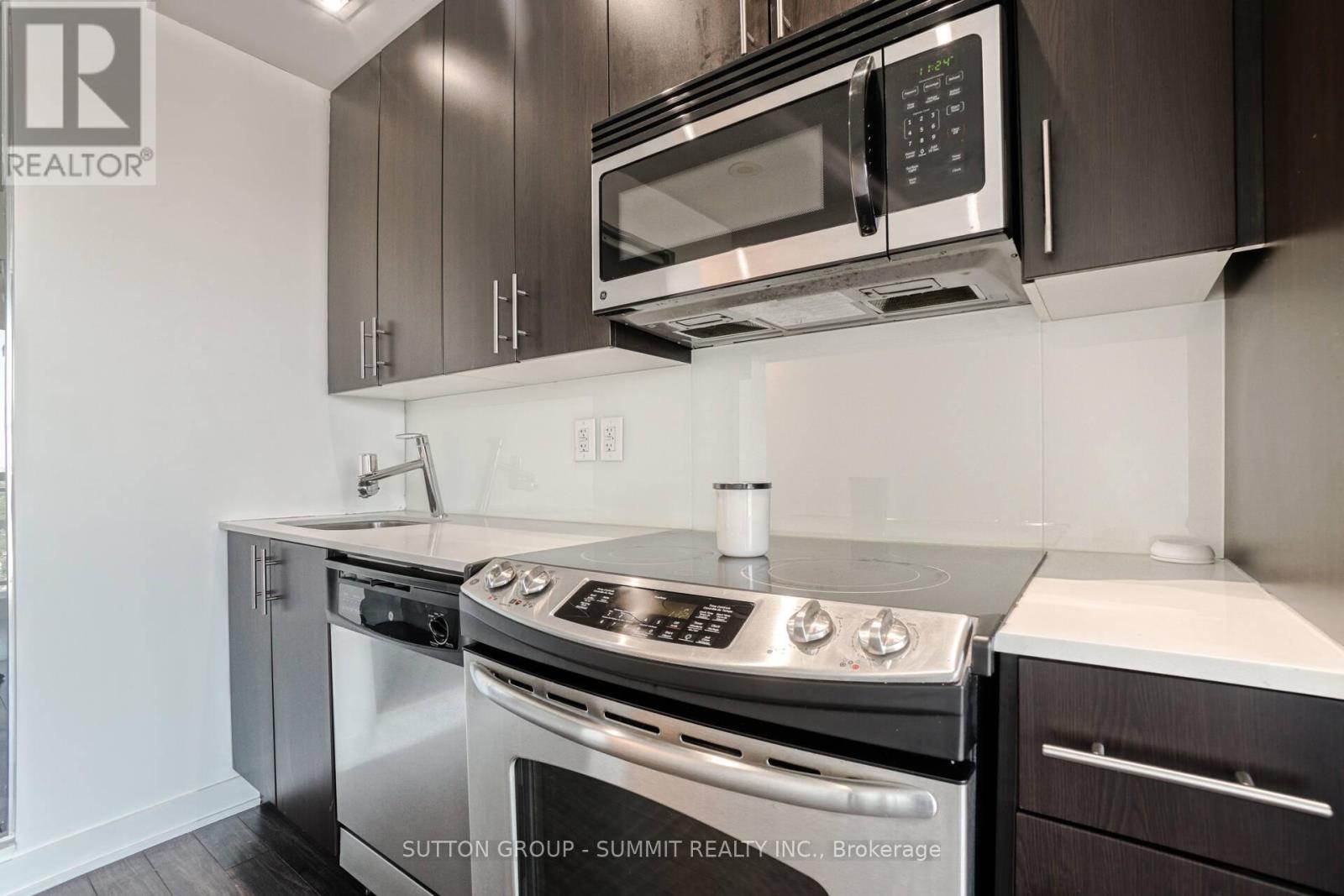 Photo 15 of 2822 165 Legion Road N, Toronto ON