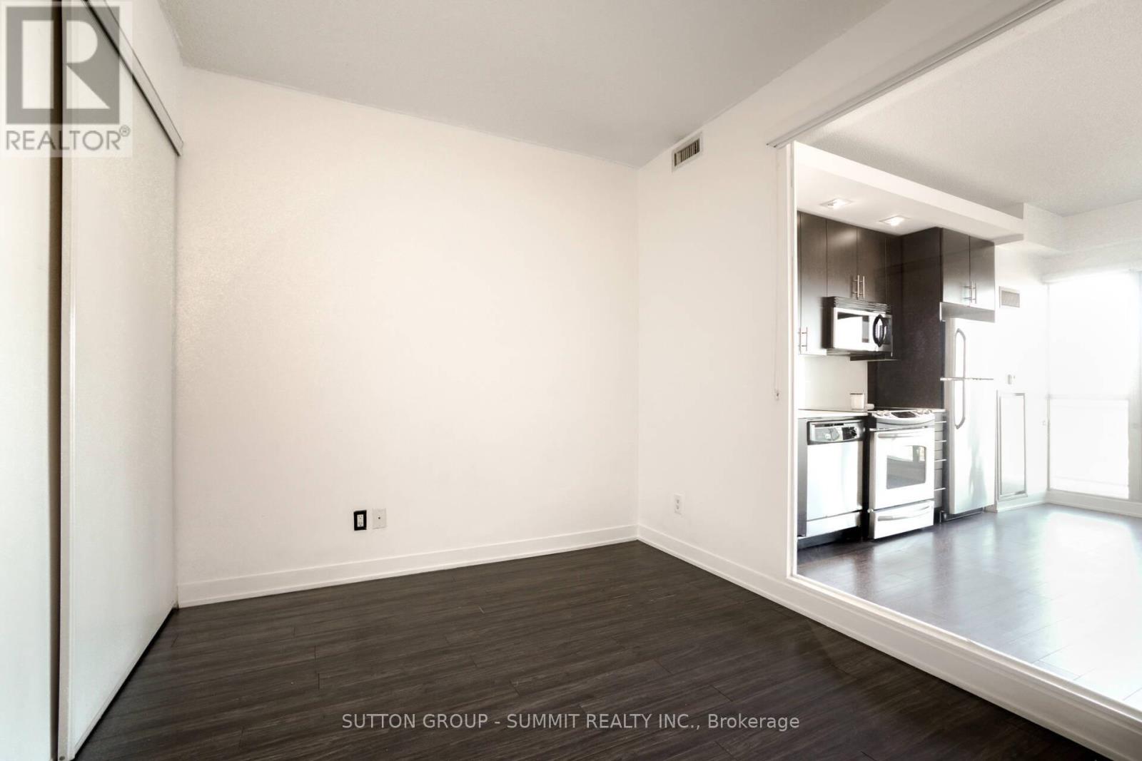 Photo 16 of 2822 165 Legion Road N, Toronto ON