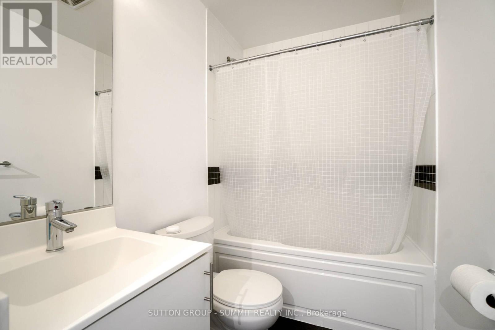 Photo 19 of 2822 165 Legion Road N, Toronto ON