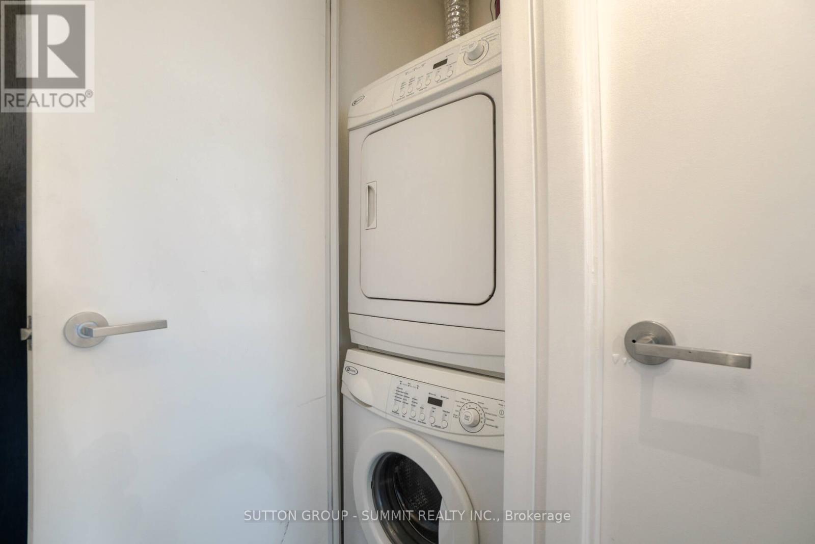 Photo 20 of 2822 165 Legion Road N, Toronto ON