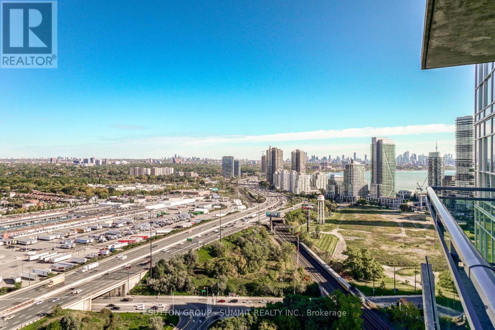 Photo 23 of 2822 165 Legion Road N, Toronto ON