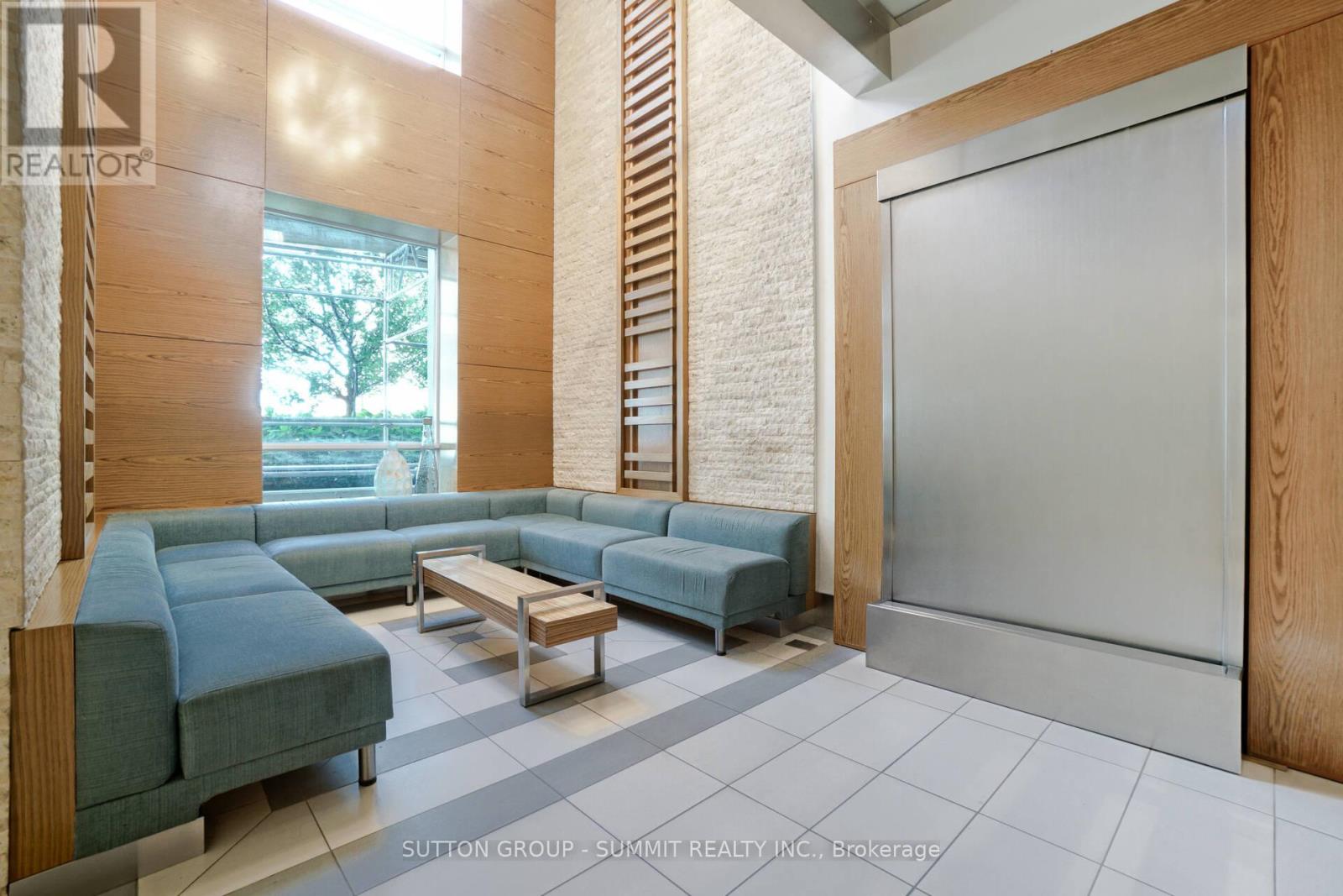 Photo 4 of 2822 165 Legion Road N, Toronto ON