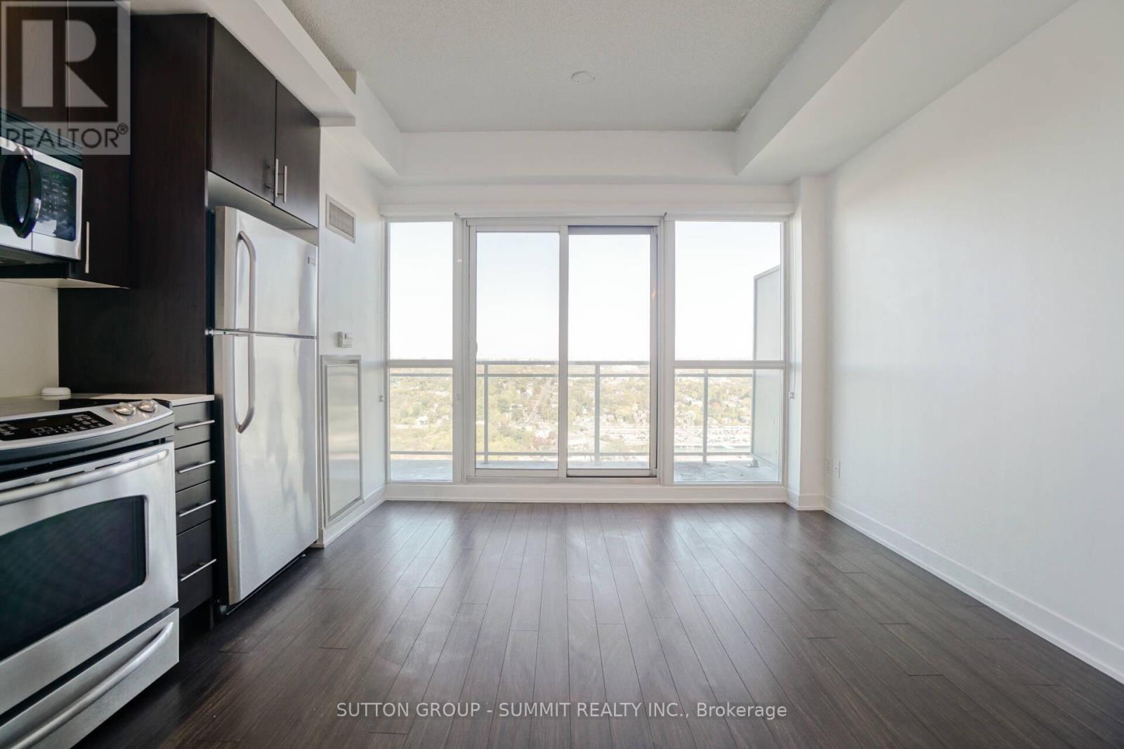 Photo 8 of 2822 165 Legion Road N, Toronto ON