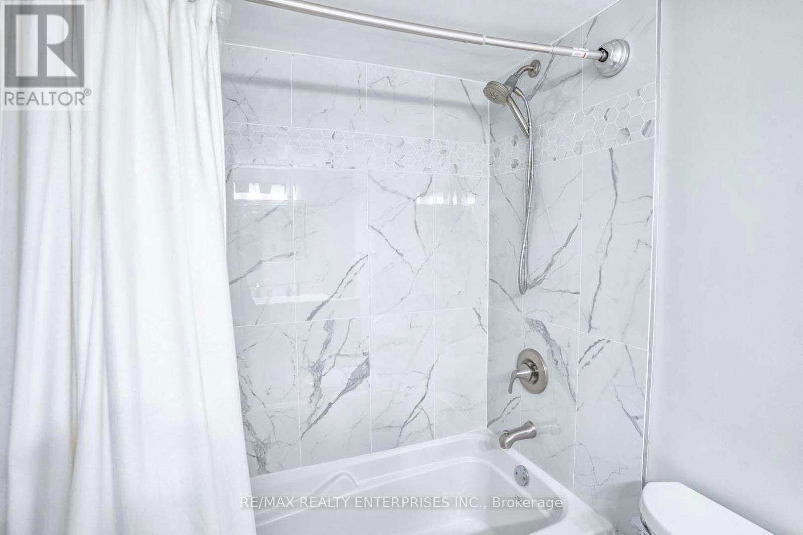 Photo 1 of 405 1110 Walden Circle, Mississauga ON