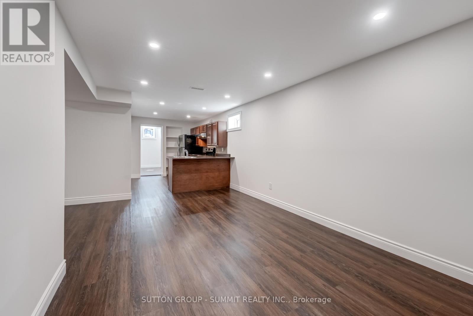 Photo 26 of 47 Rayside Drive S, Toronto ON