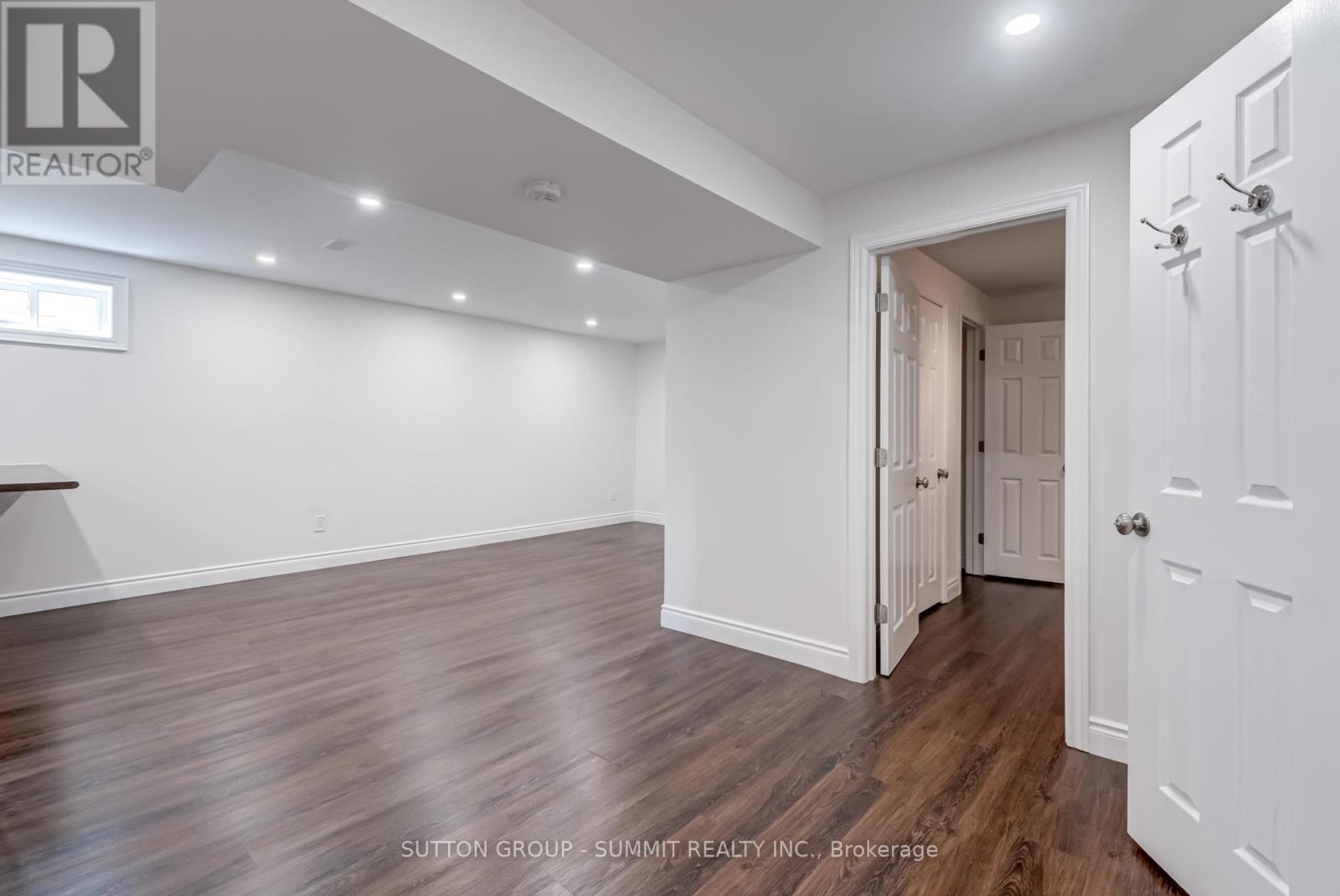 Photo 27 of 47 Rayside Drive S, Toronto ON