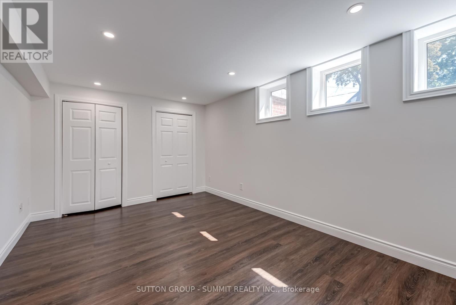 Photo 30 of 47 Rayside Drive S, Toronto ON