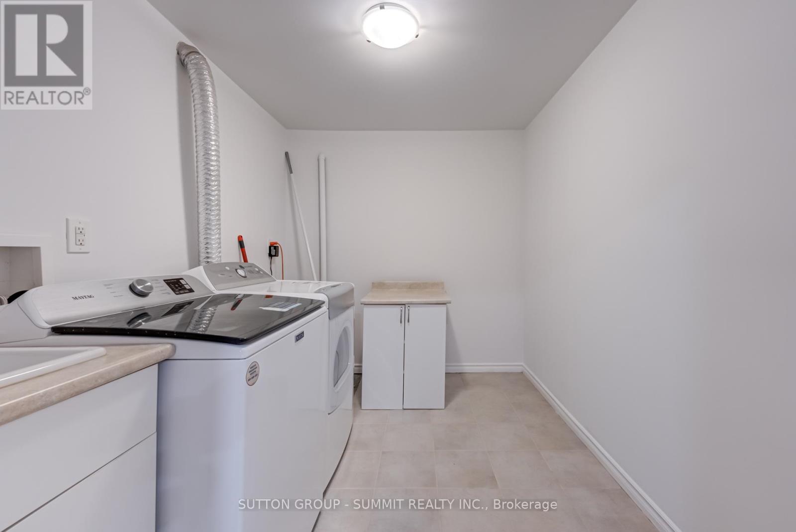 Photo 33 of 47 Rayside Drive S, Toronto ON