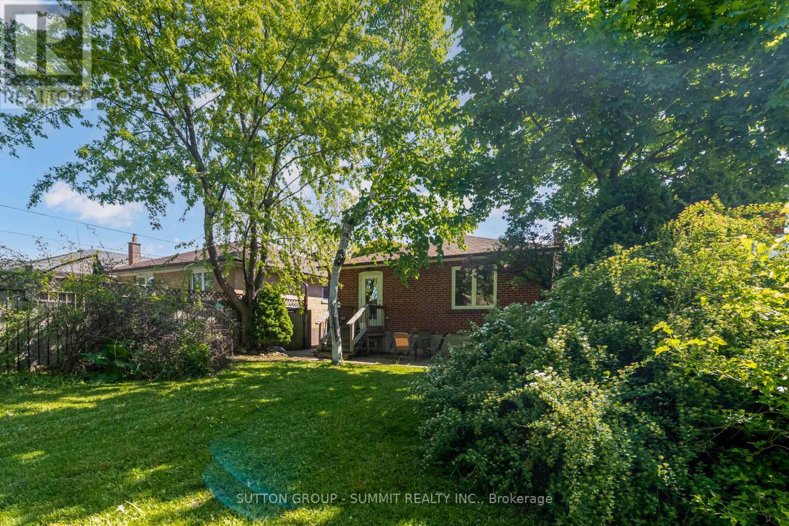 Photo 38 of 47 Rayside Drive S, Toronto ON