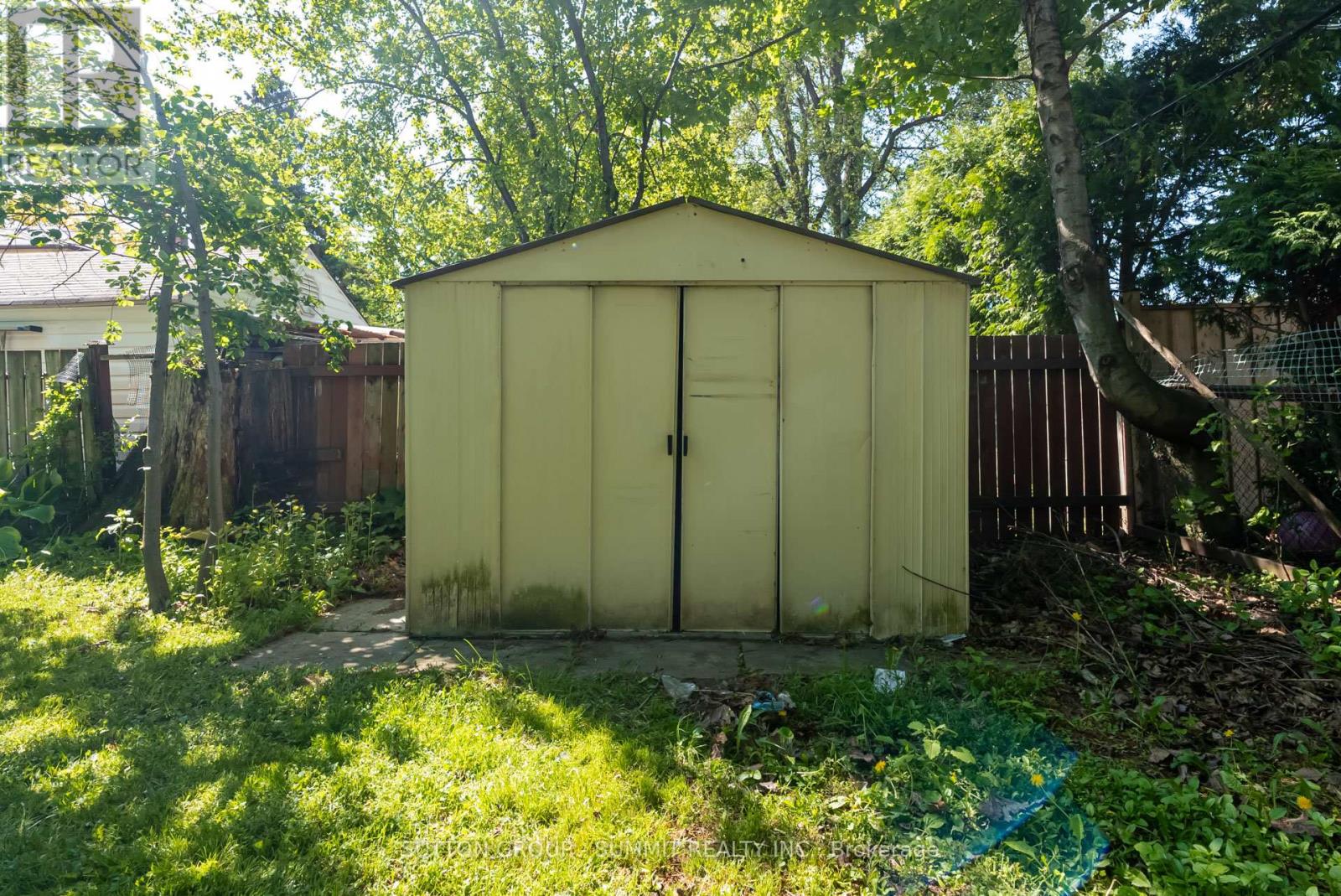 Photo 40 of 47 Rayside Drive S, Toronto ON