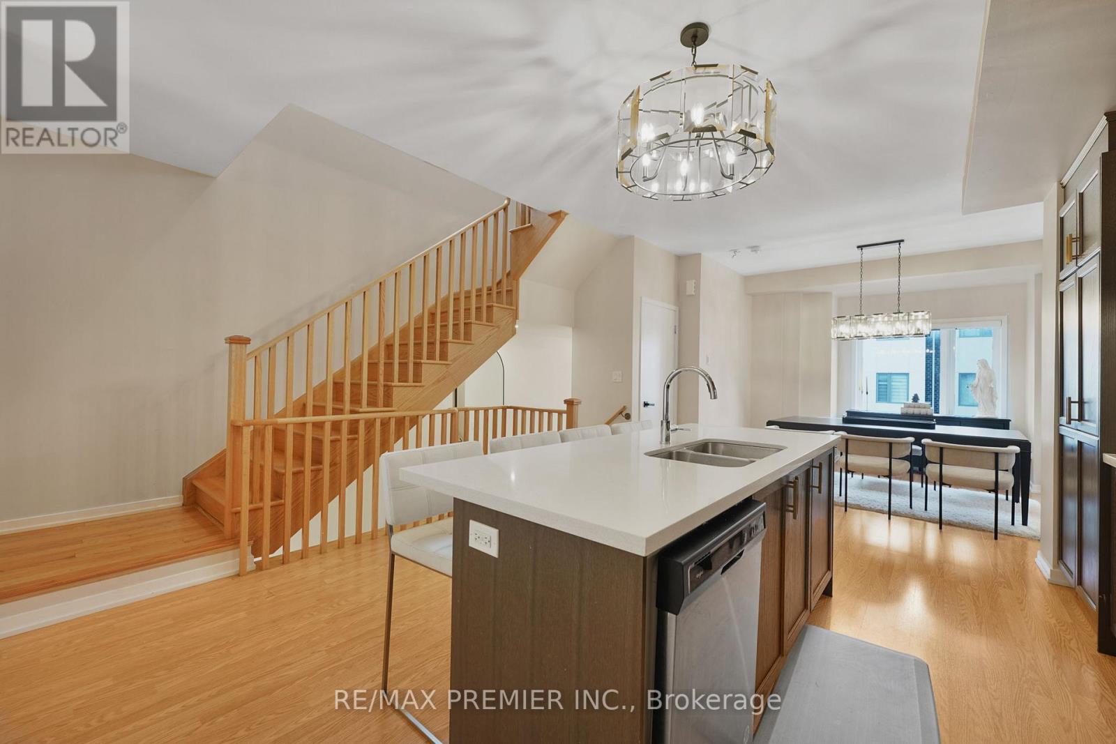 Photo 17 of 12 Heathrow Lane, Caledon ON