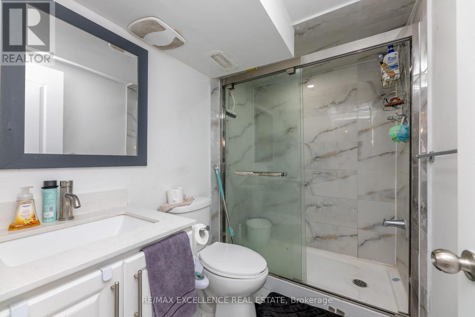 Photo 28 of 20 Hedgeson Court, Brampton ON