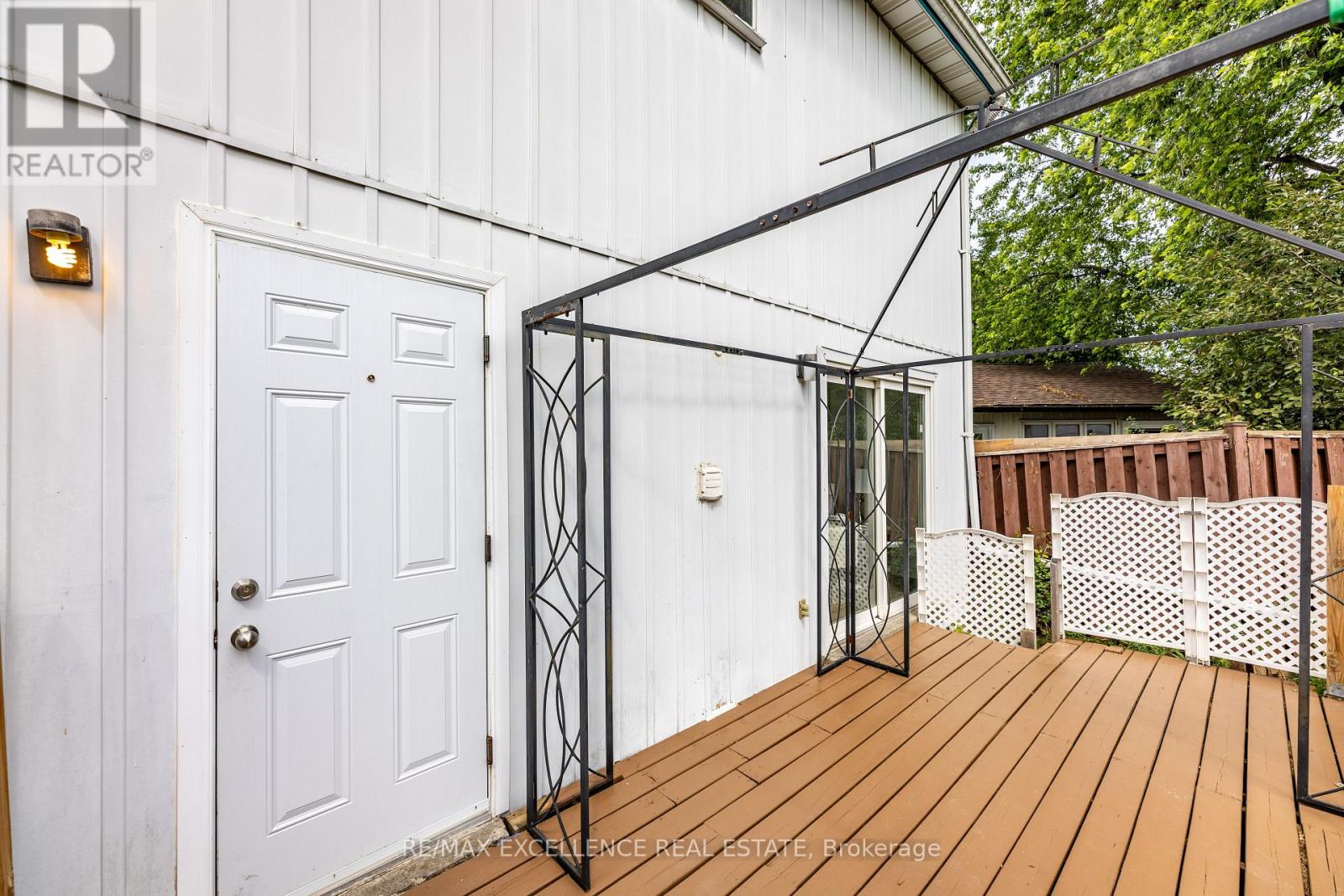 Photo 32 of 20 Hedgeson Court, Brampton ON
