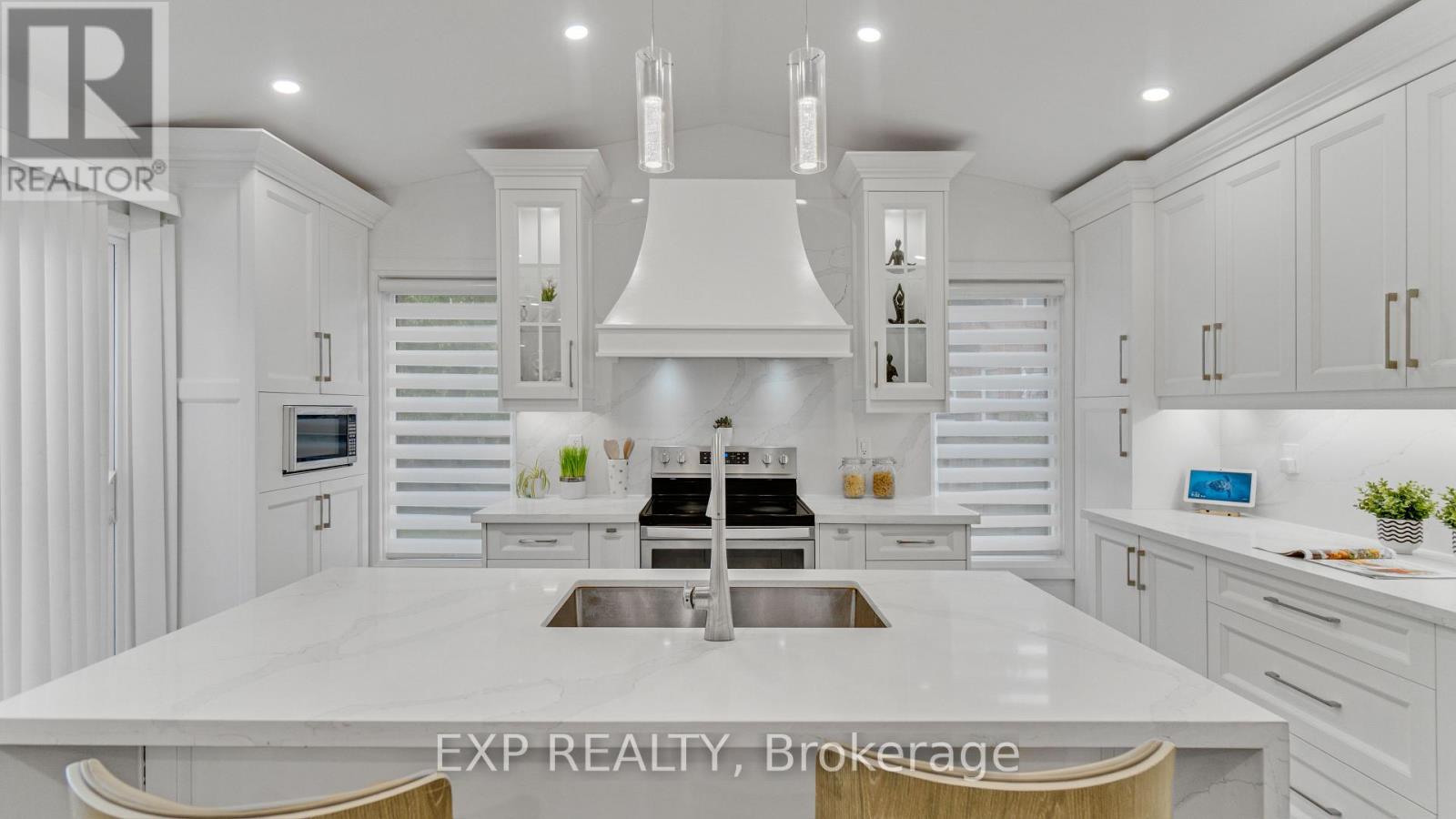 Photo 11 of 7159 Spyglass Crescent, Mississauga ON