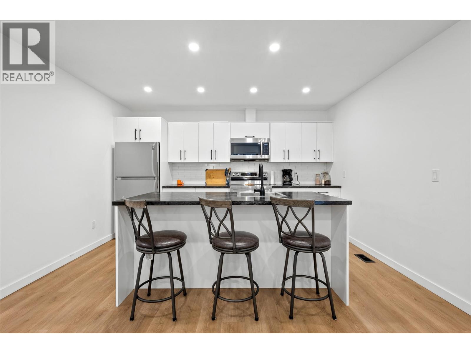  712 Schafer Road, Kelowna
